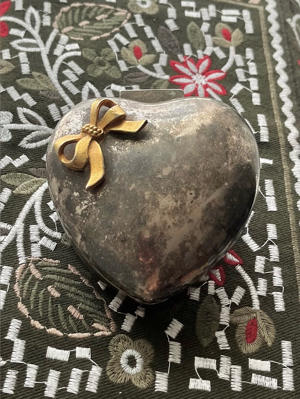 Vintage Silver Plated Heart Jewelry Box 3.5“